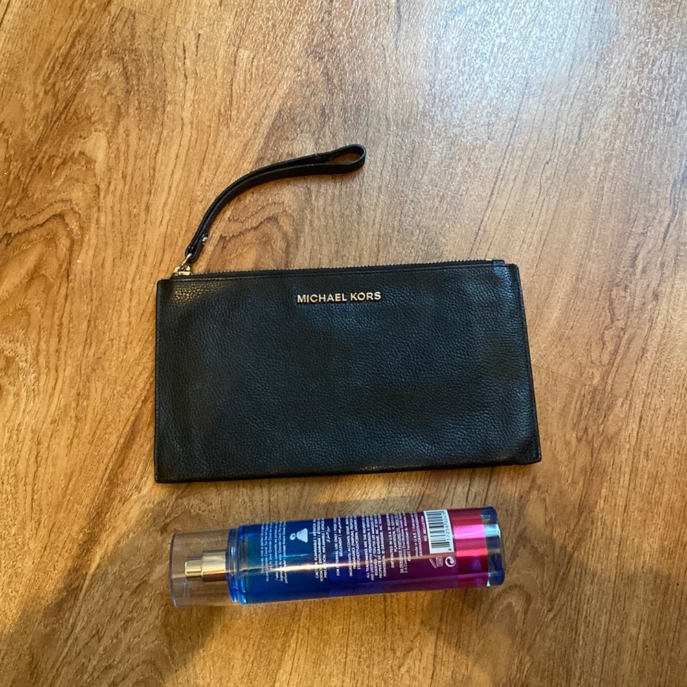 Micheal kors wristlet